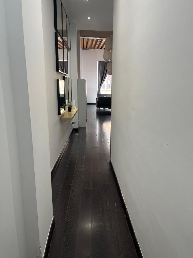 马德里Carretas Duplex Exterior Izquierda公寓 外观 照片