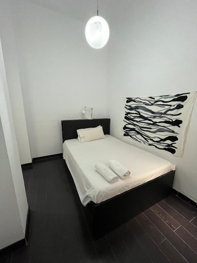 马德里Carretas Duplex Exterior Izquierda公寓 外观 照片