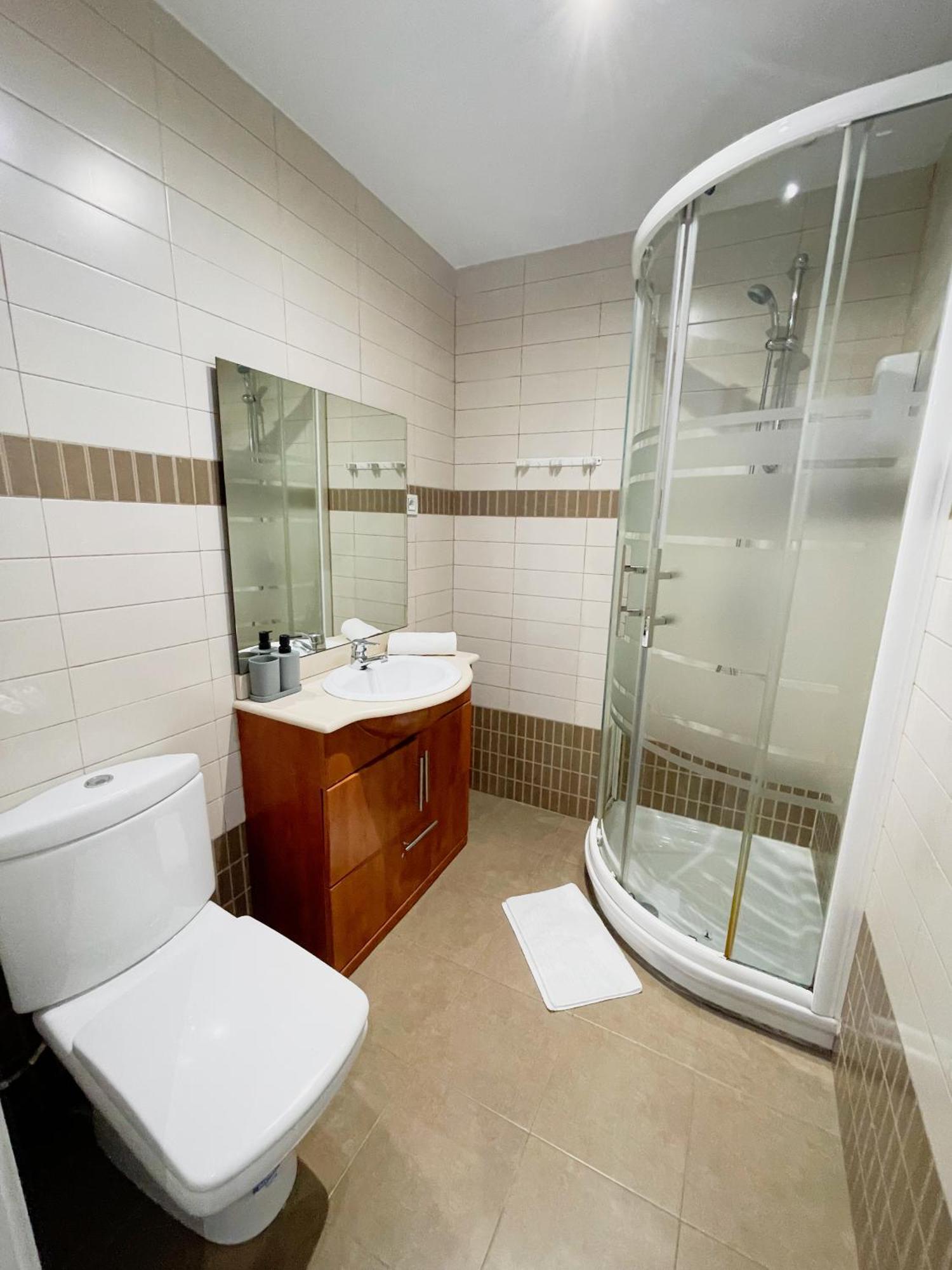 马德里Carretas Duplex Exterior Izquierda公寓 外观 照片