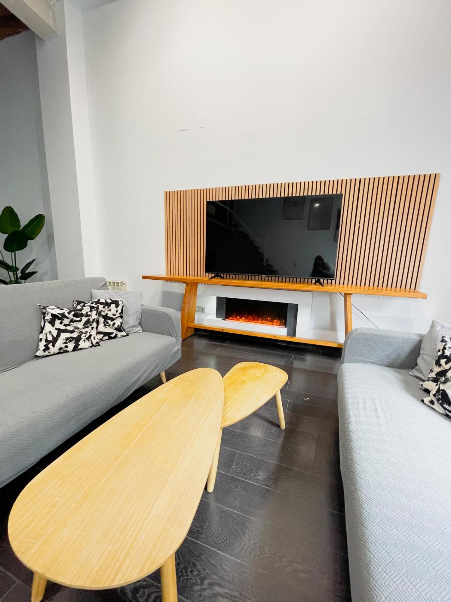 马德里Carretas Duplex Exterior Izquierda公寓 外观 照片