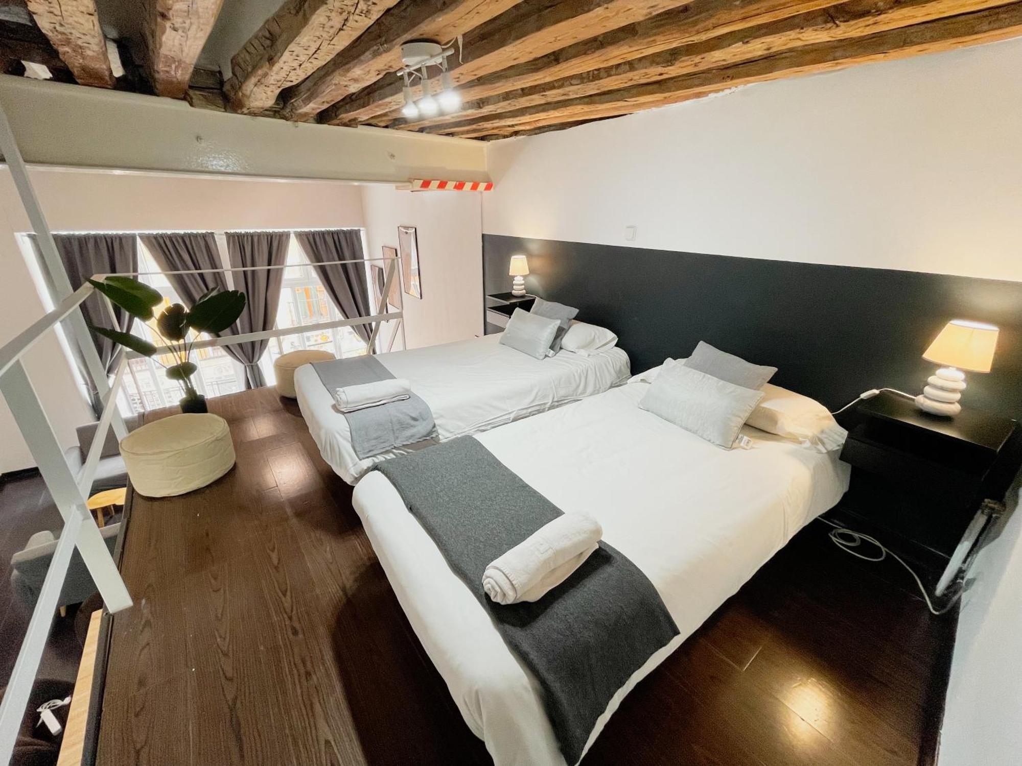 马德里Carretas Duplex Exterior Izquierda公寓 外观 照片