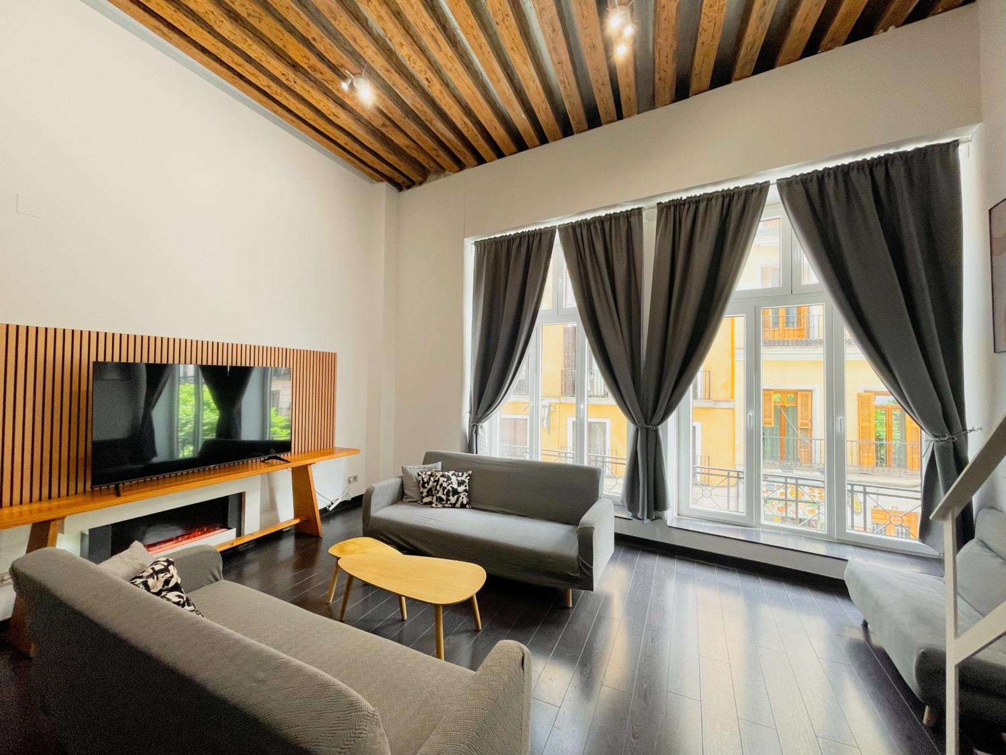 马德里Carretas Duplex Exterior Izquierda公寓 外观 照片