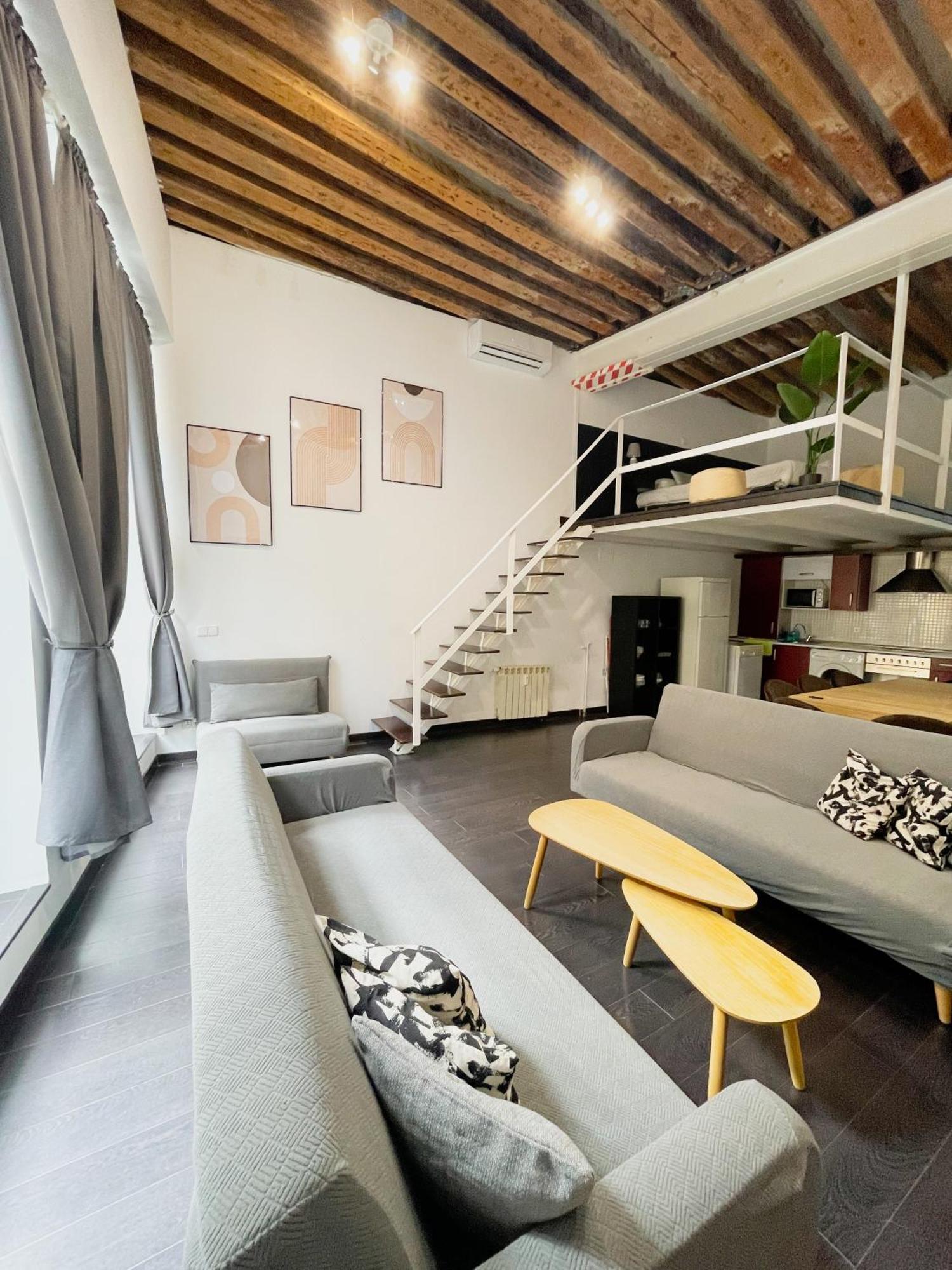 马德里Carretas Duplex Exterior Izquierda公寓 外观 照片