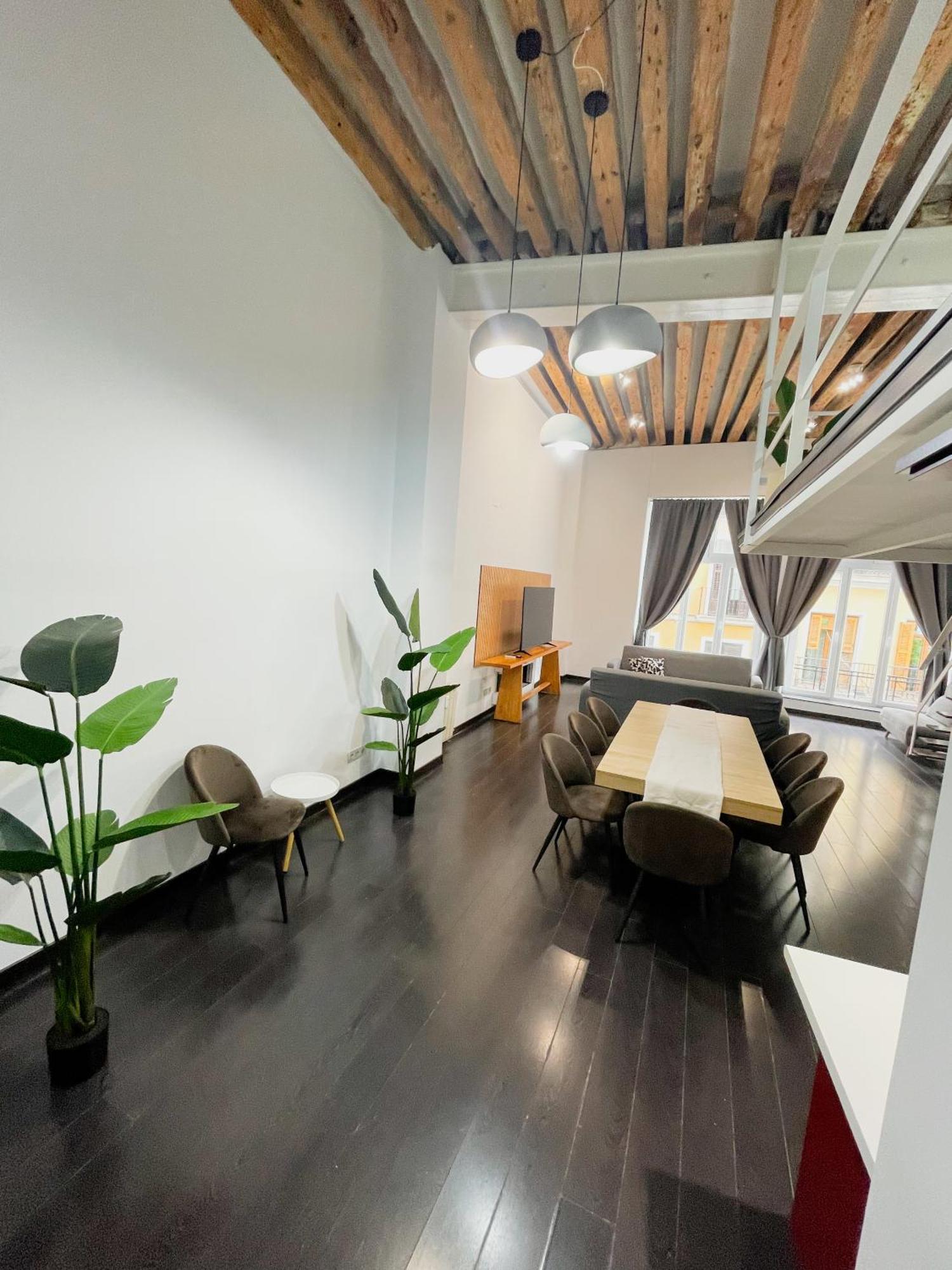 马德里Carretas Duplex Exterior Izquierda公寓 外观 照片