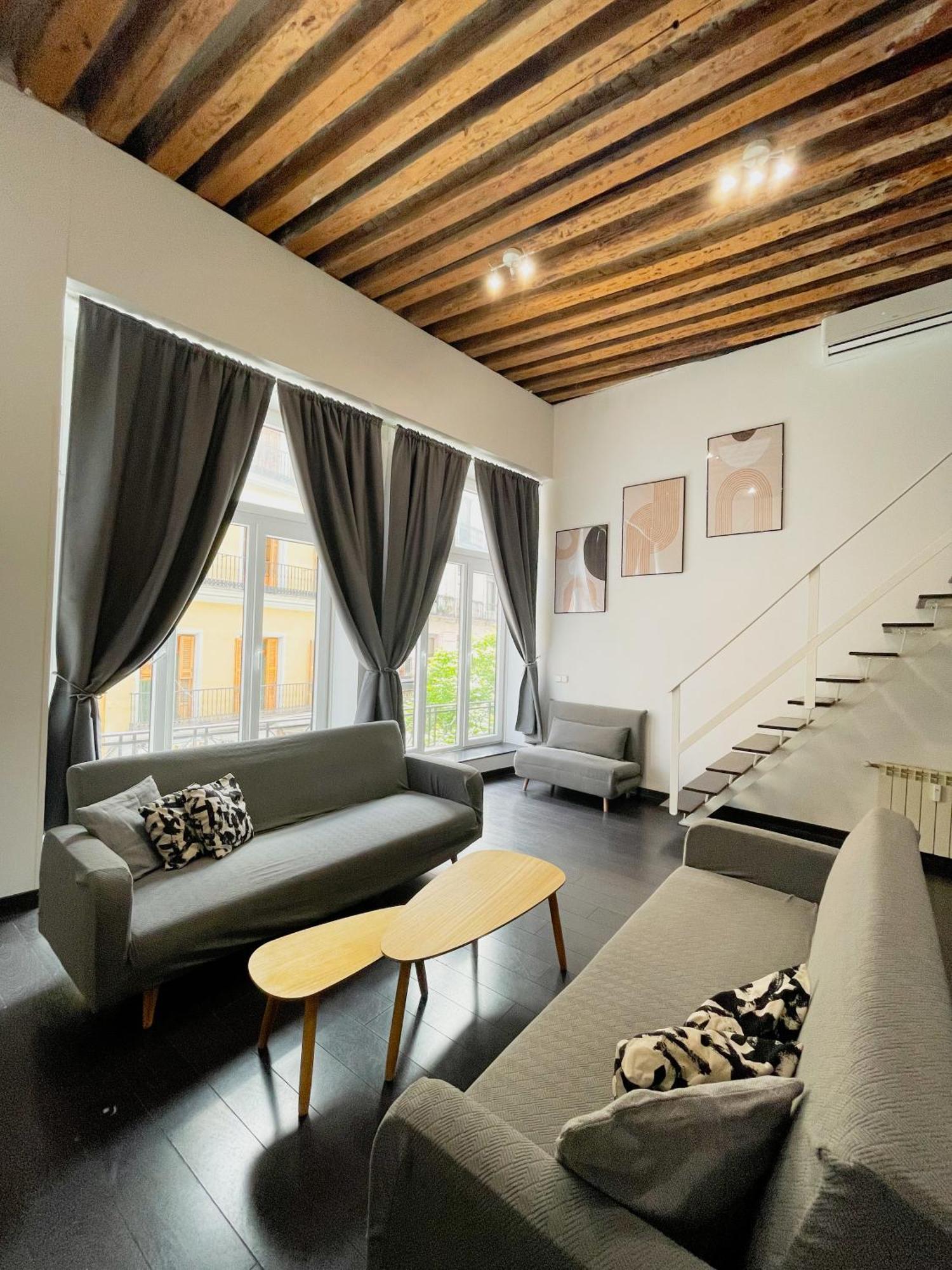 马德里Carretas Duplex Exterior Izquierda公寓 外观 照片